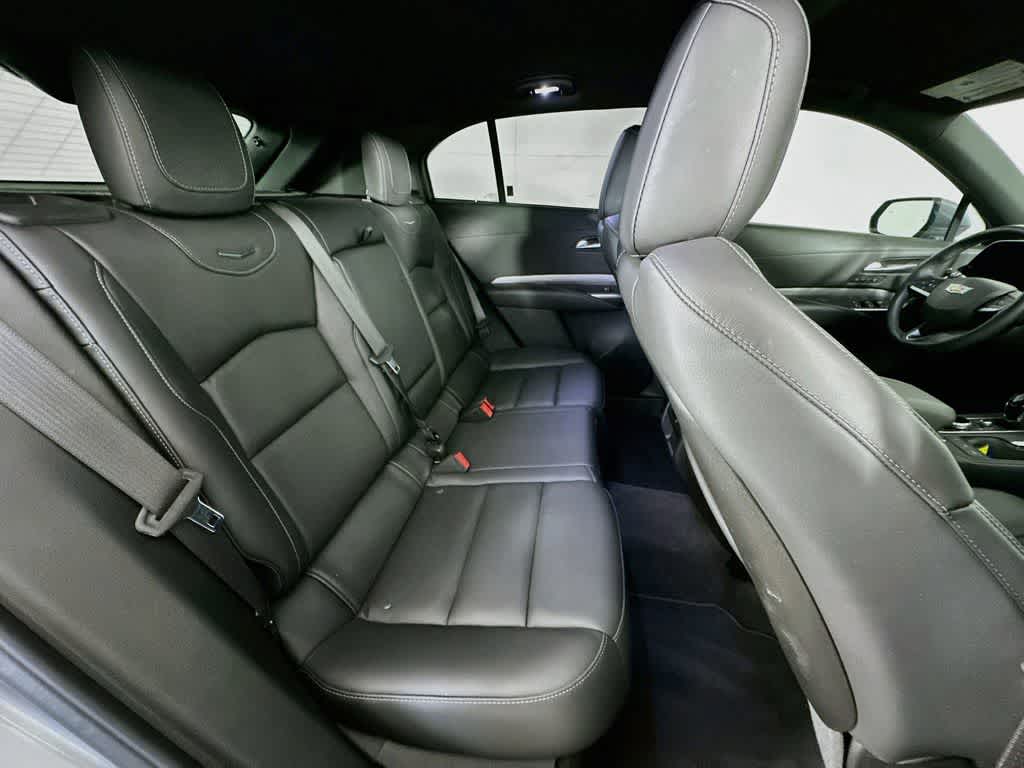 2025 Cadillac XT4 FWD Premium Luxury