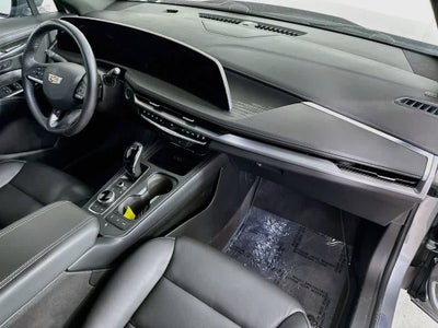 2025 Cadillac XT4 FWD Premium Luxury
