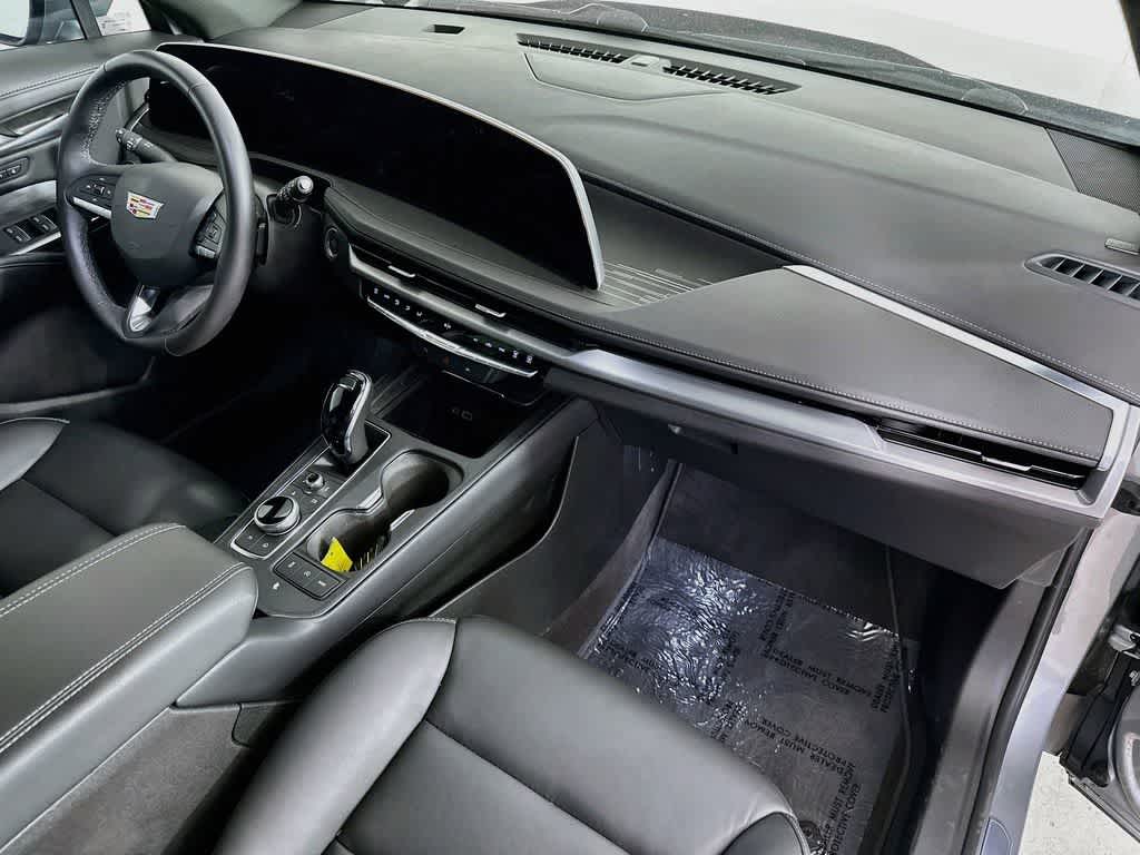 2025 Cadillac XT4 FWD Premium Luxury