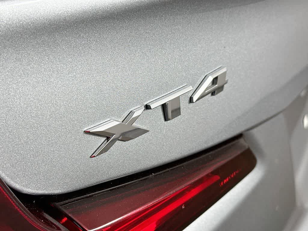 2025 Cadillac XT4 FWD Premium Luxury
