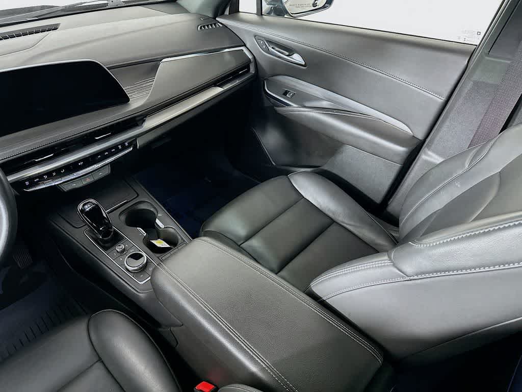 2024 Cadillac XT4 FWD Premium Luxury