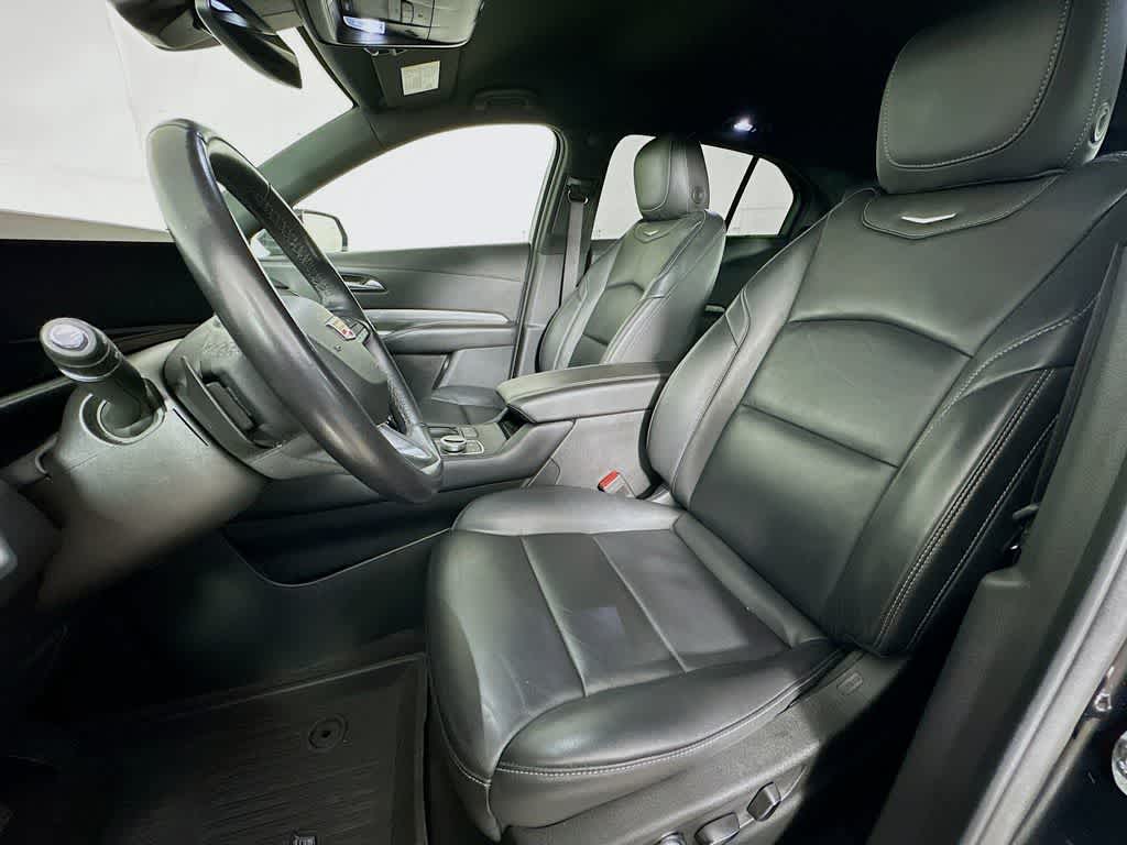 2024 Cadillac XT4 FWD Premium Luxury