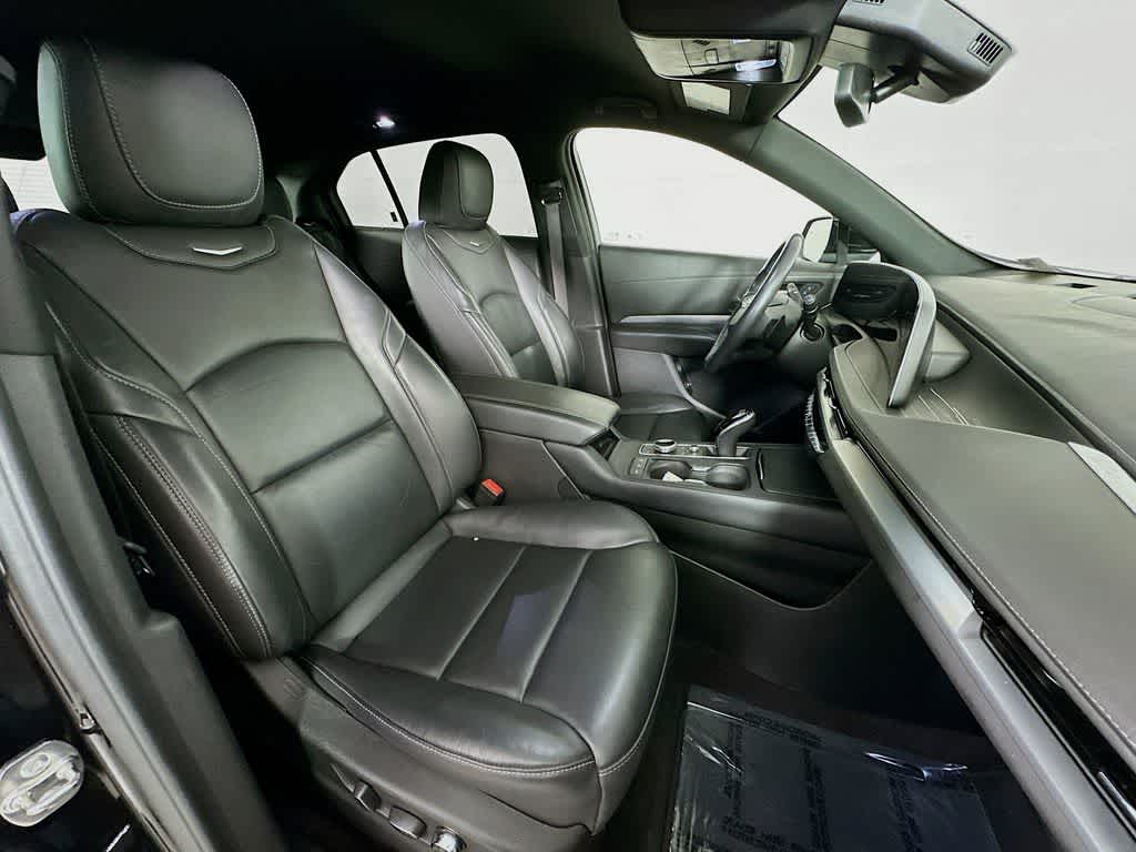 2024 Cadillac XT4 FWD Premium Luxury