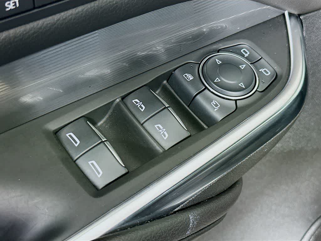 2024 Cadillac XT4 FWD Premium Luxury