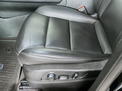 2024 Cadillac XT4 FWD Premium Luxury