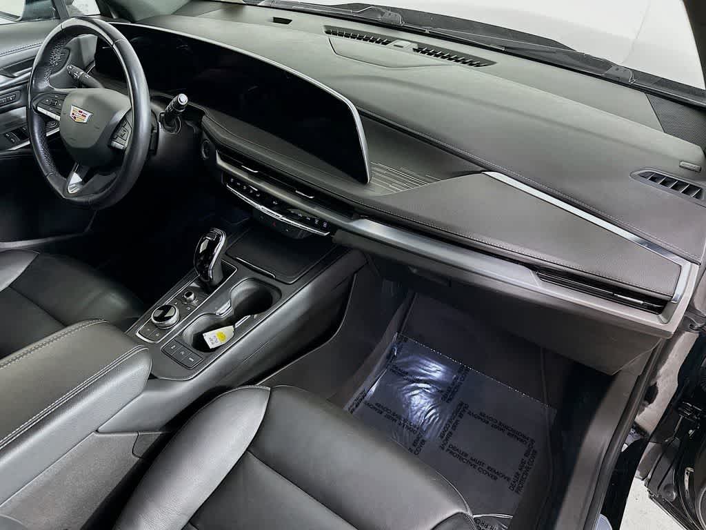 2024 Cadillac XT4 FWD Premium Luxury