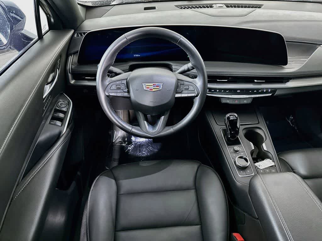 2025 Cadillac XT4 FWD Premium Luxury