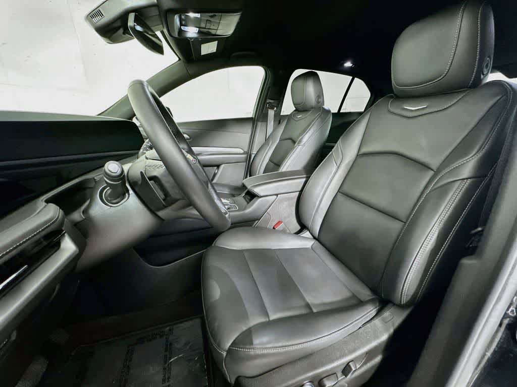 2025 Cadillac XT4 FWD Premium Luxury