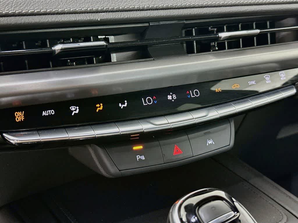 2025 Cadillac XT4 FWD Premium Luxury