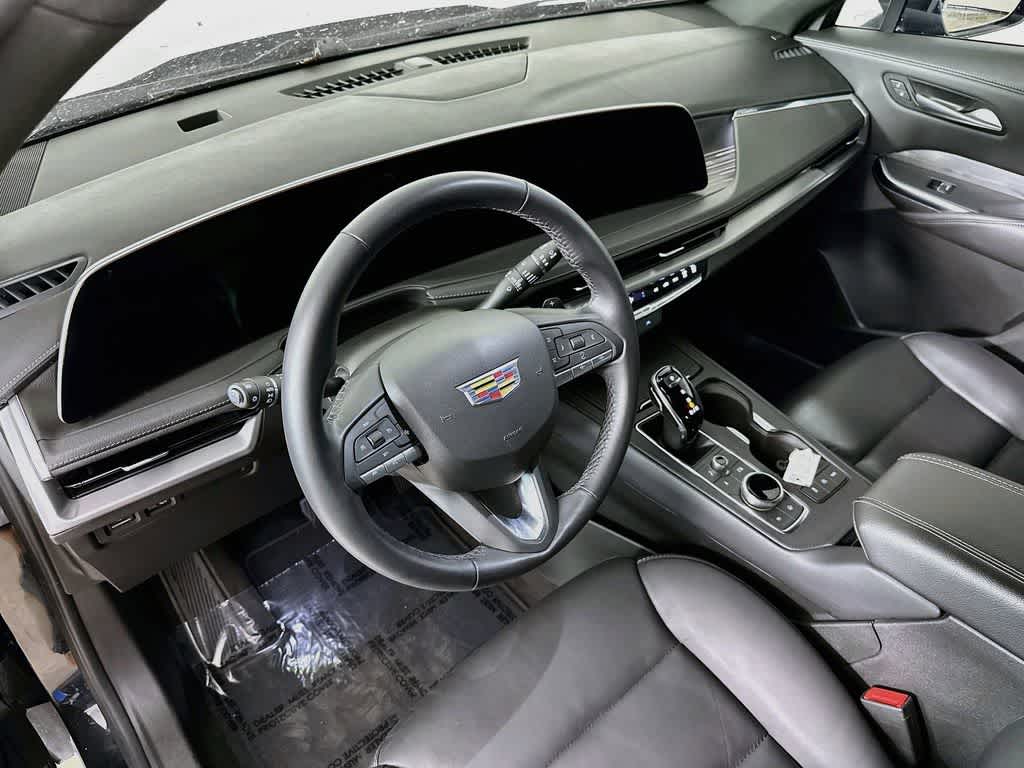 2025 Cadillac XT4 FWD Premium Luxury
