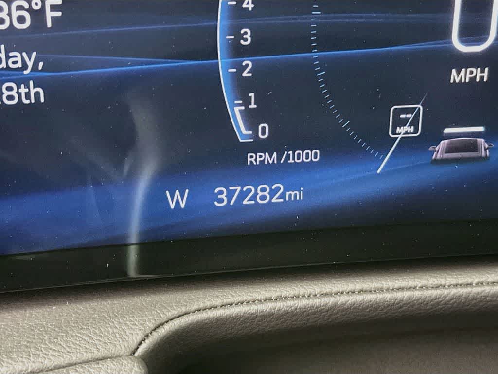 2025 Cadillac XT4 FWD Premium Luxury