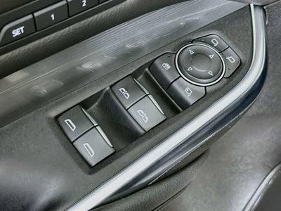 2025 Cadillac XT4 FWD Premium Luxury