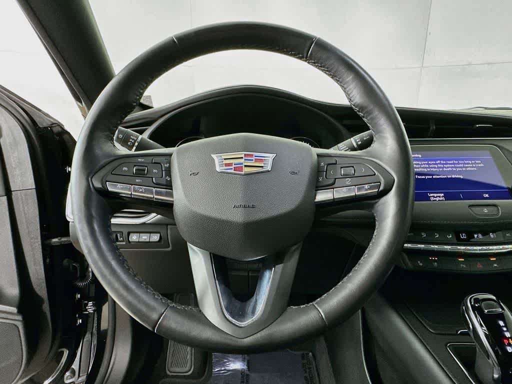 2023 Cadillac XT4 FWD Premium Luxury