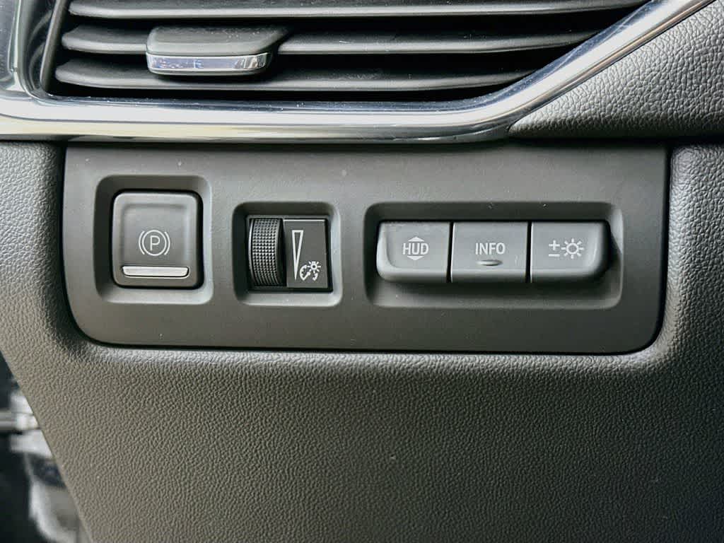 2023 Cadillac XT4 FWD Premium Luxury