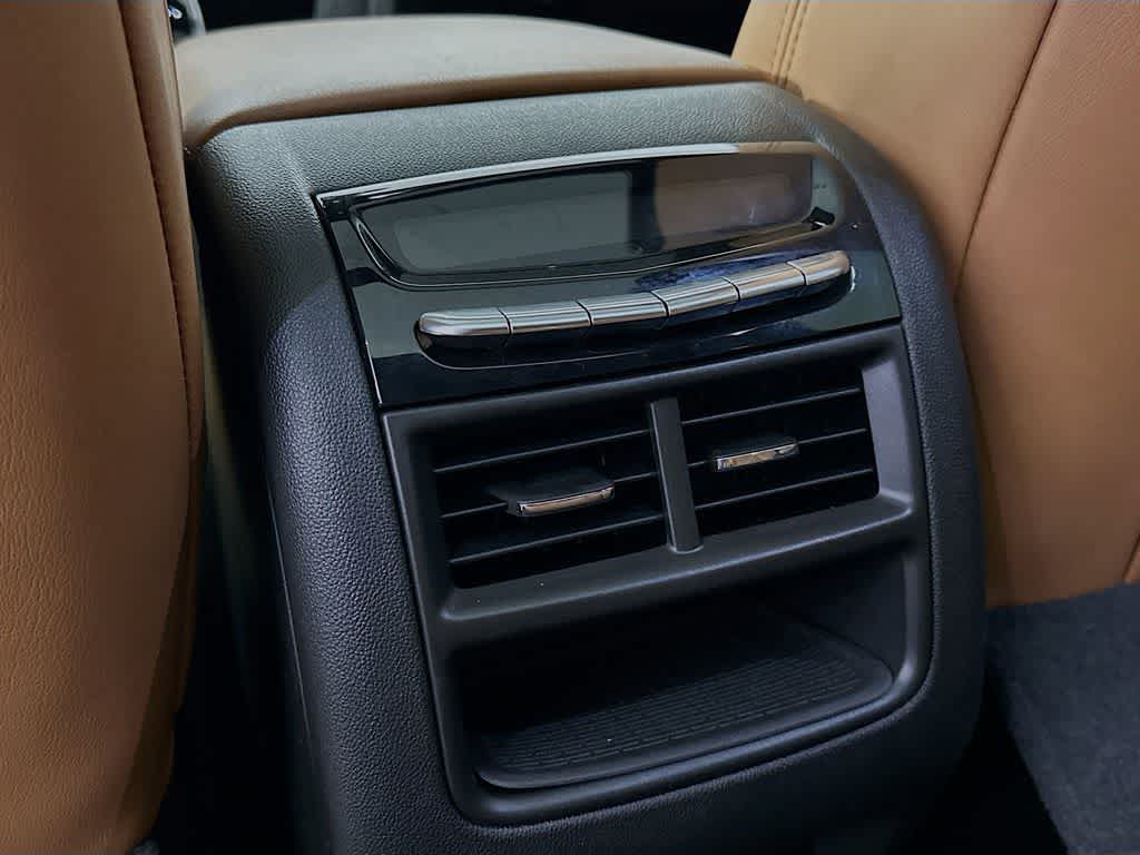 2022 Cadillac XT5 FWD Premium Luxury