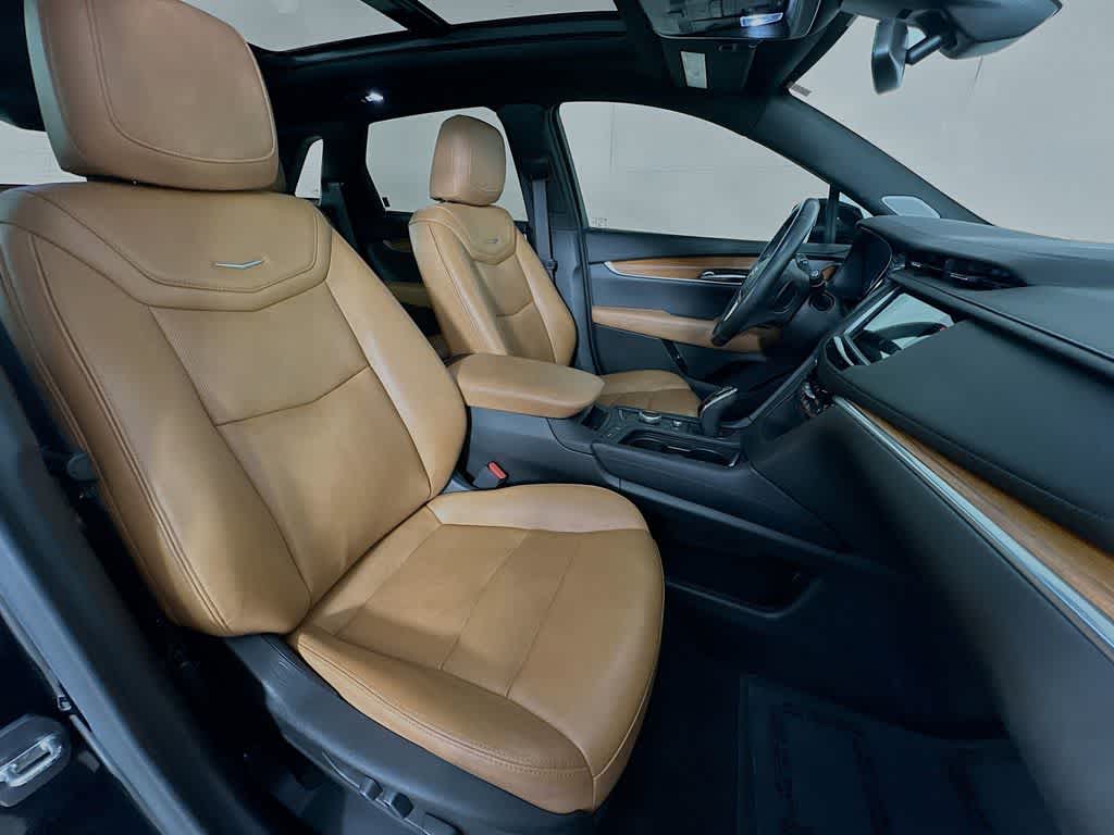 2022 Cadillac XT5 FWD Premium Luxury