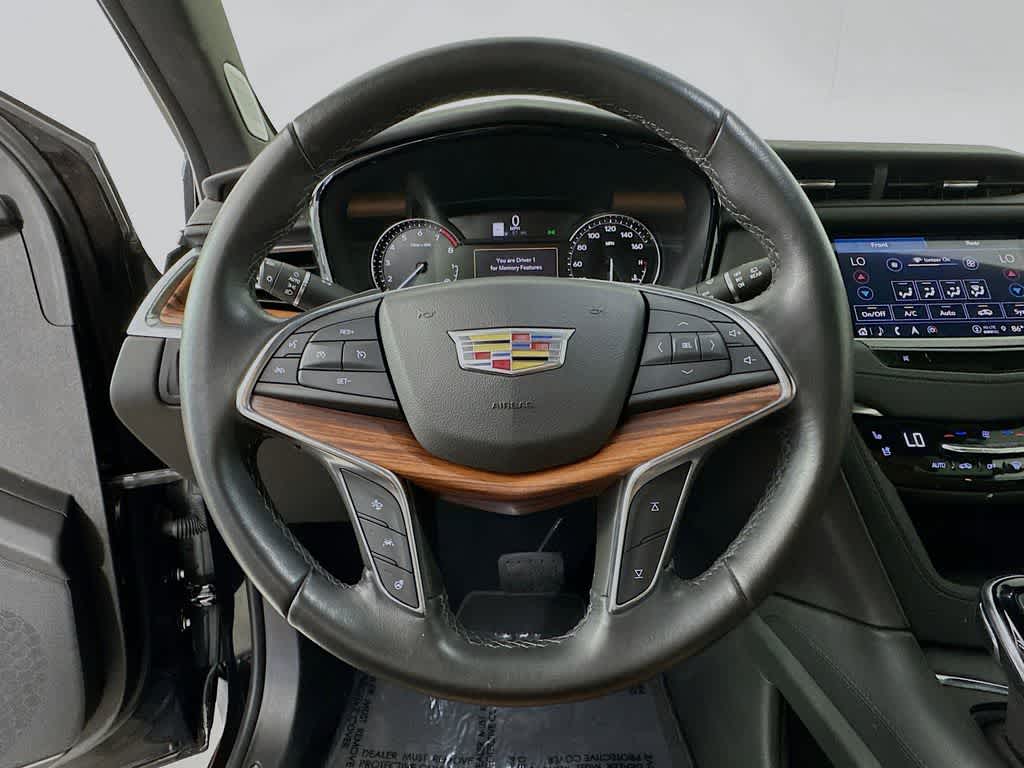 2022 Cadillac XT5 FWD Premium Luxury