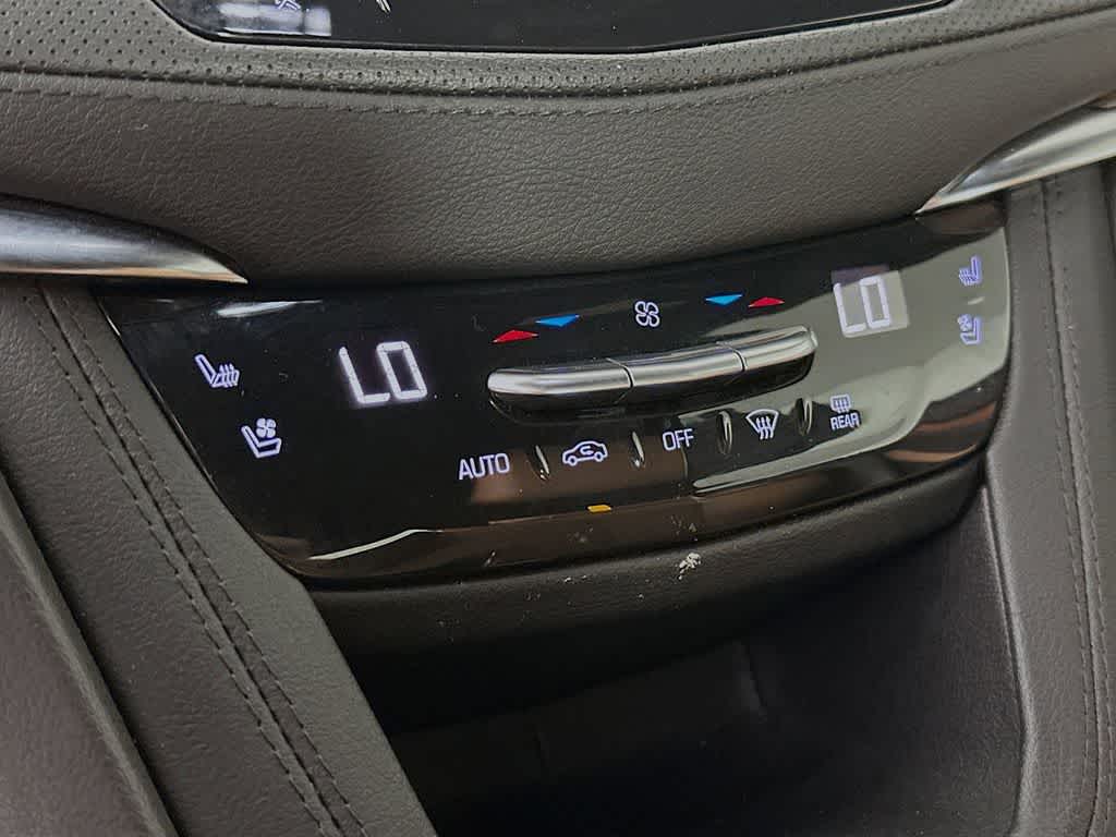 2022 Cadillac XT5 FWD Premium Luxury