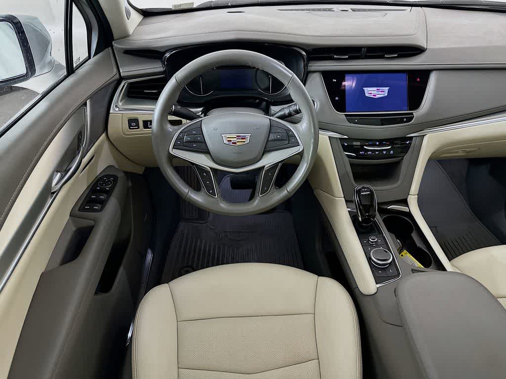 2022 Cadillac XT5 AWD Premium Luxury