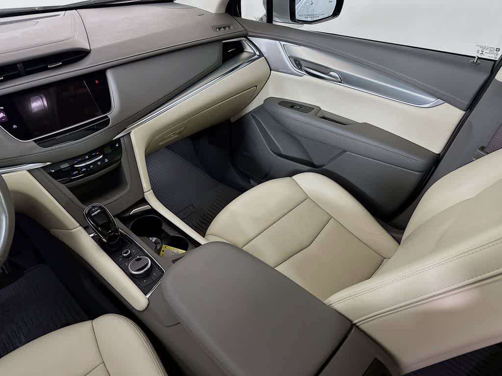 2022 Cadillac XT5 AWD Premium Luxury