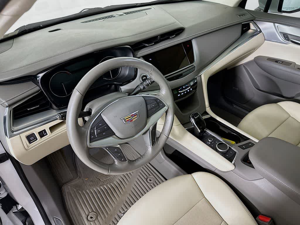 2022 Cadillac XT5 AWD Premium Luxury