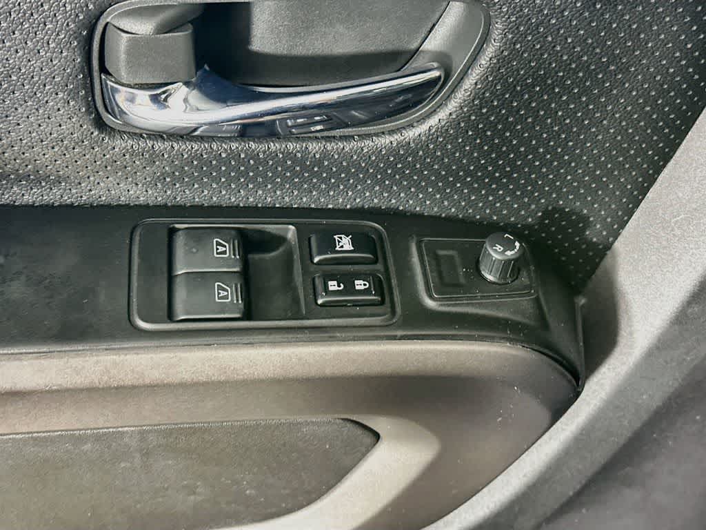 2015 Nissan Titan SV
