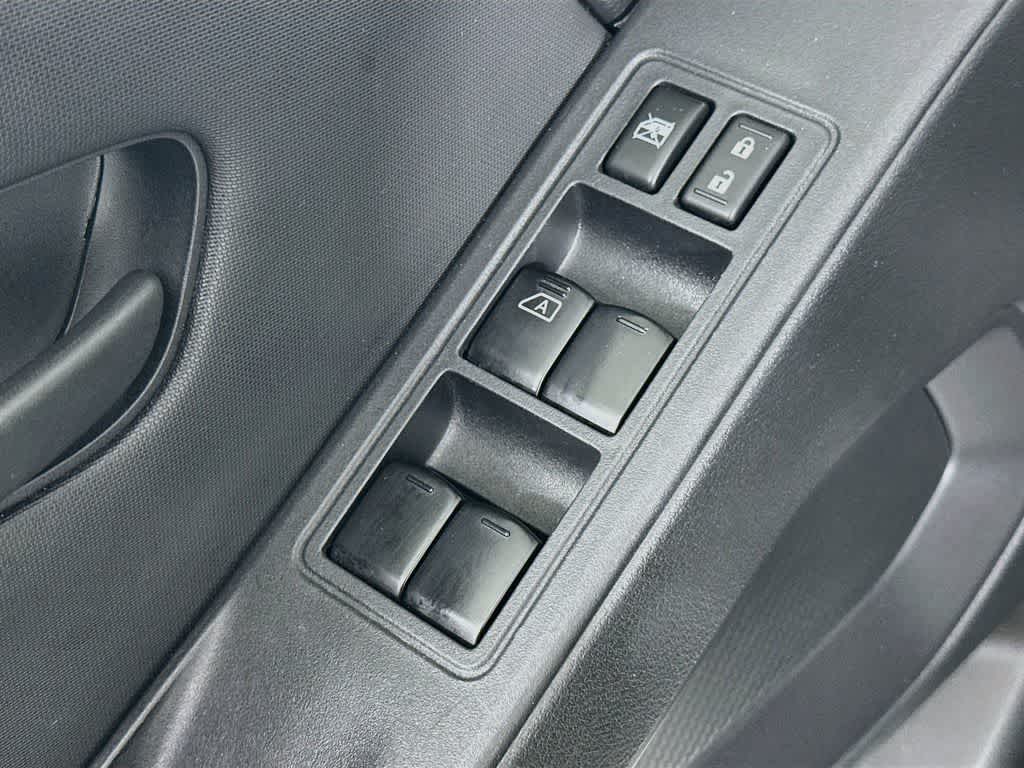 2022 Nissan Frontier S