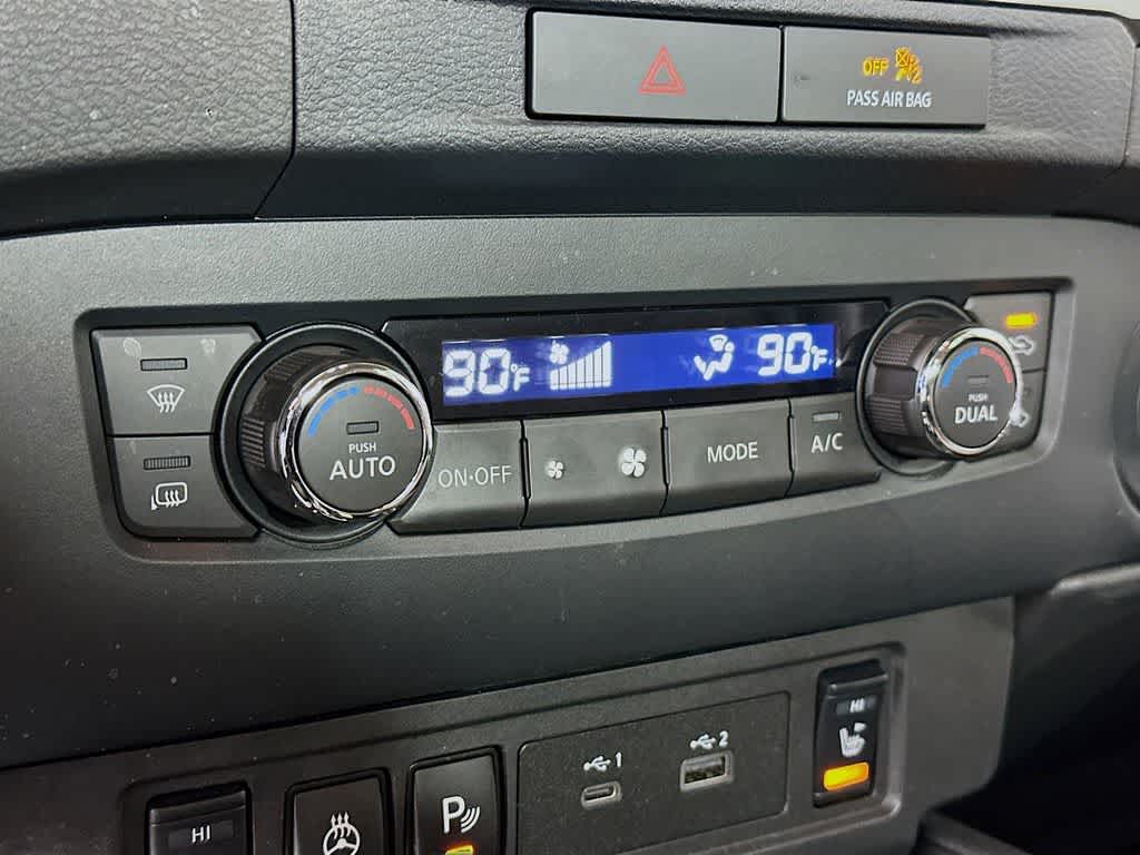 2022 Nissan Frontier SV