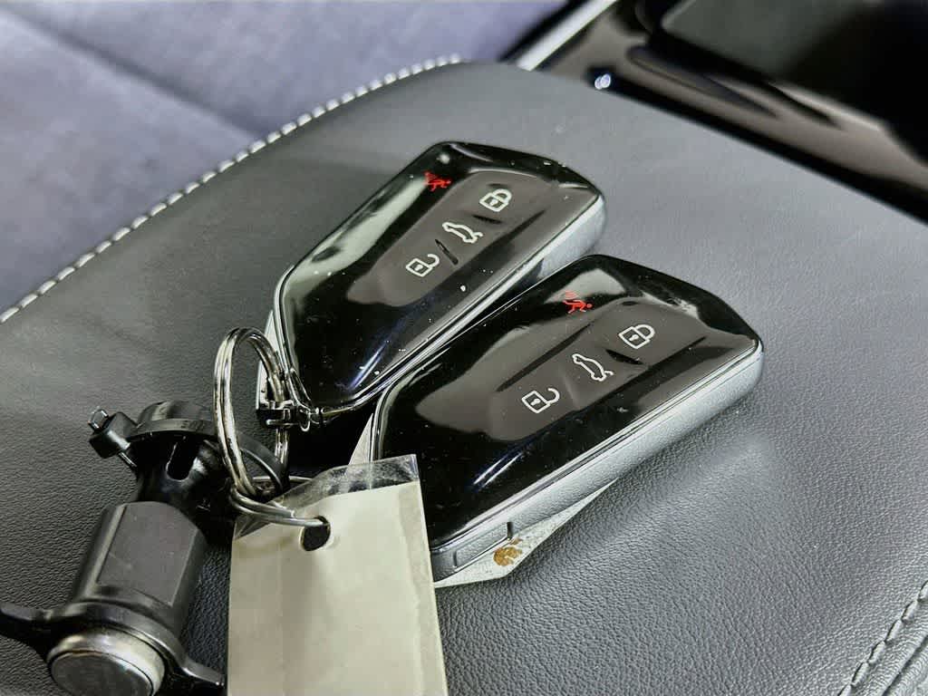 2023 Volkswagen ID.4 Pro