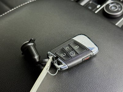 2022 Volkswagen Atlas 3.6L V6 SEL Premium R-Line