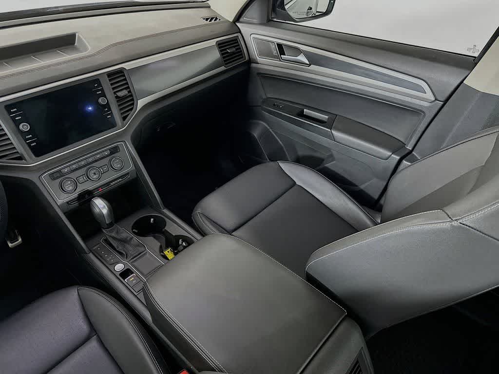 2021 Volkswagen Atlas 3.6L V6 SE w/Technology R-Line