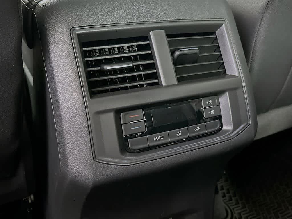 2021 Volkswagen Atlas 3.6L V6 SE w/Technology R-Line