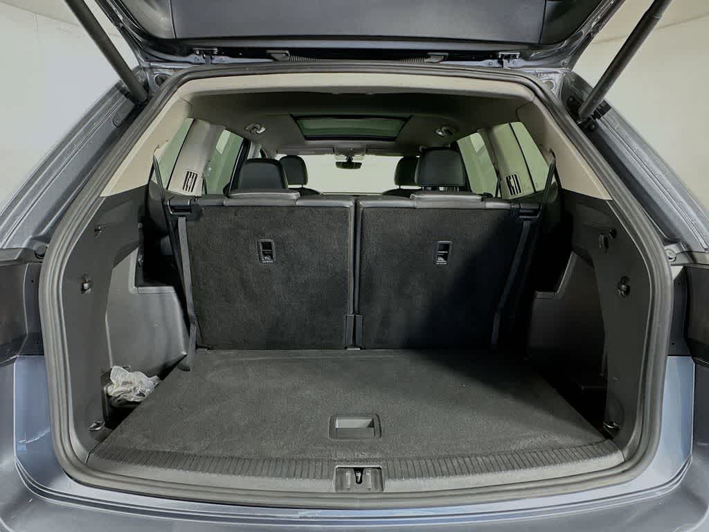 2021 Volkswagen Atlas 3.6L V6 SE w/Technology R-Line