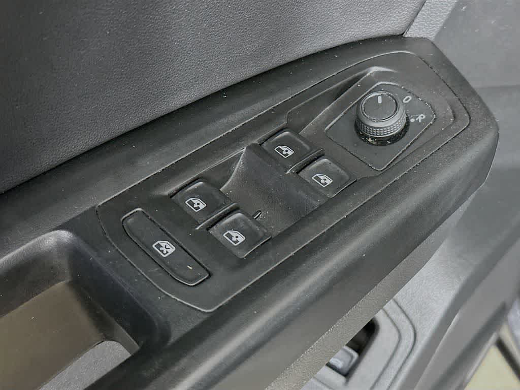 2021 Volkswagen Atlas 3.6L V6 SE w/Technology R-Line