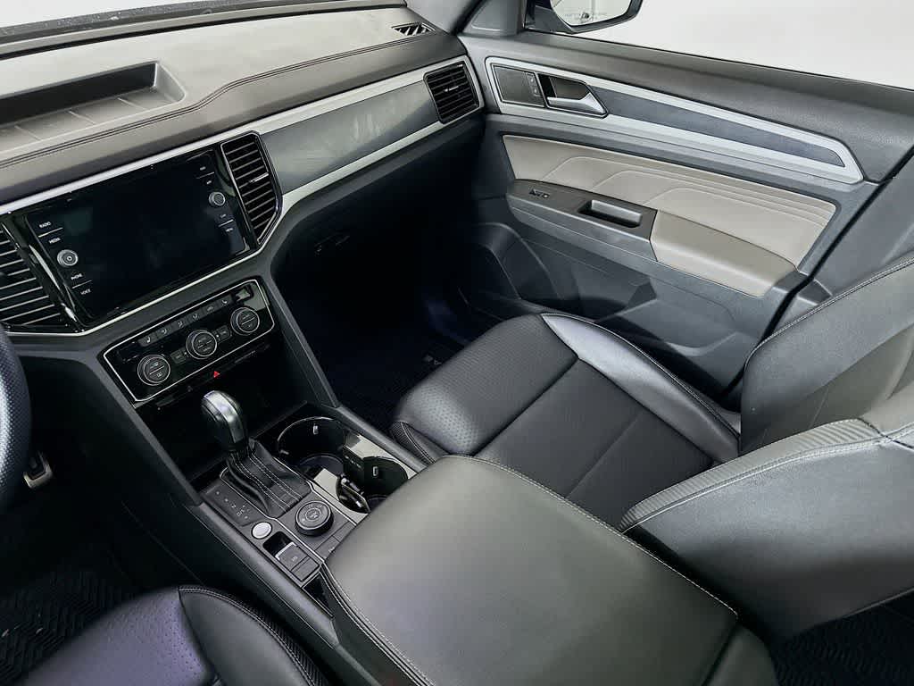 2023 Volkswagen Atlas Cross Sport 2.0T SEL R-Line Black