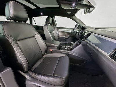 2023 Volkswagen Atlas Cross Sport 2.0T SEL R-Line Black