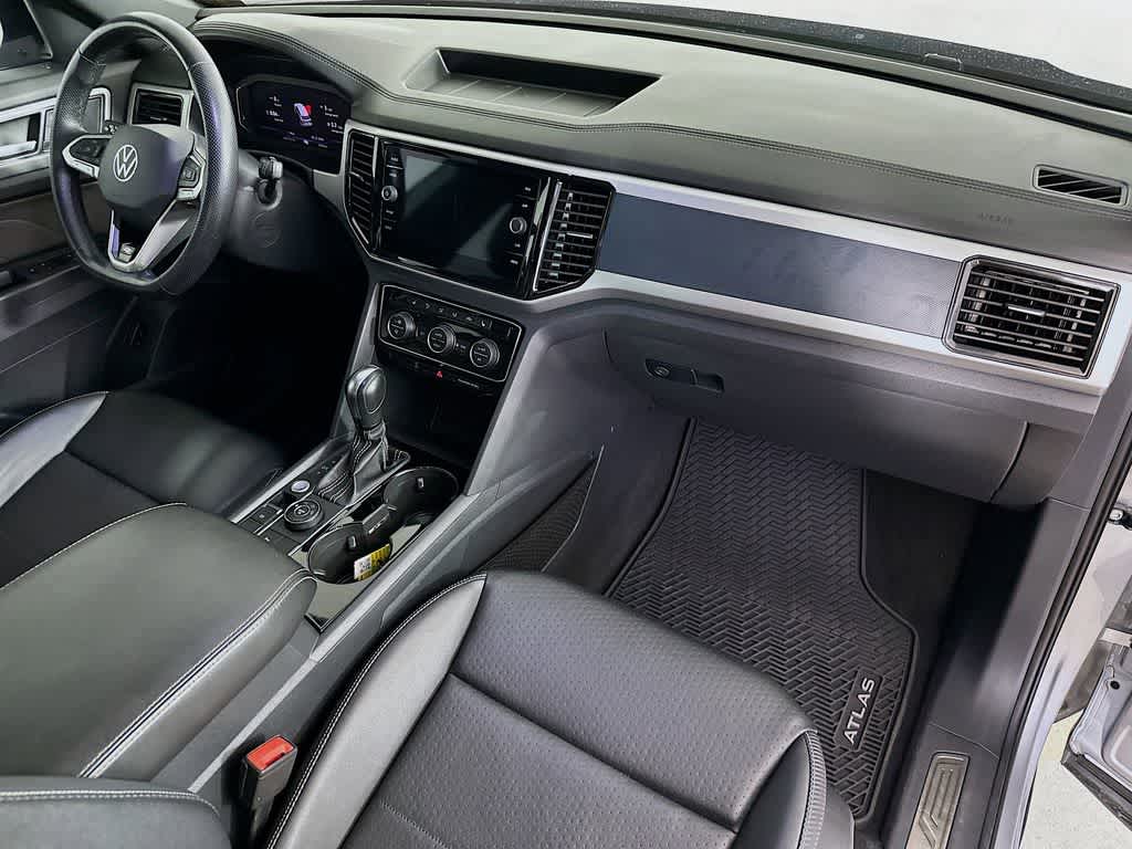 2023 Volkswagen Atlas Cross Sport 2.0T SEL R-Line Black