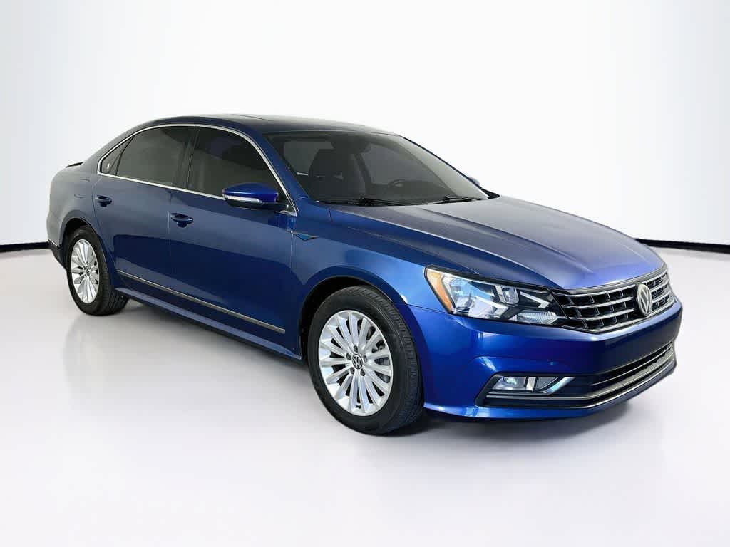 2016 Volkswagen Passat 1.8T SE w/Technology