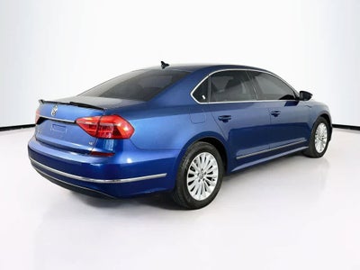 2016 Volkswagen Passat 1.8T SE w/Technology