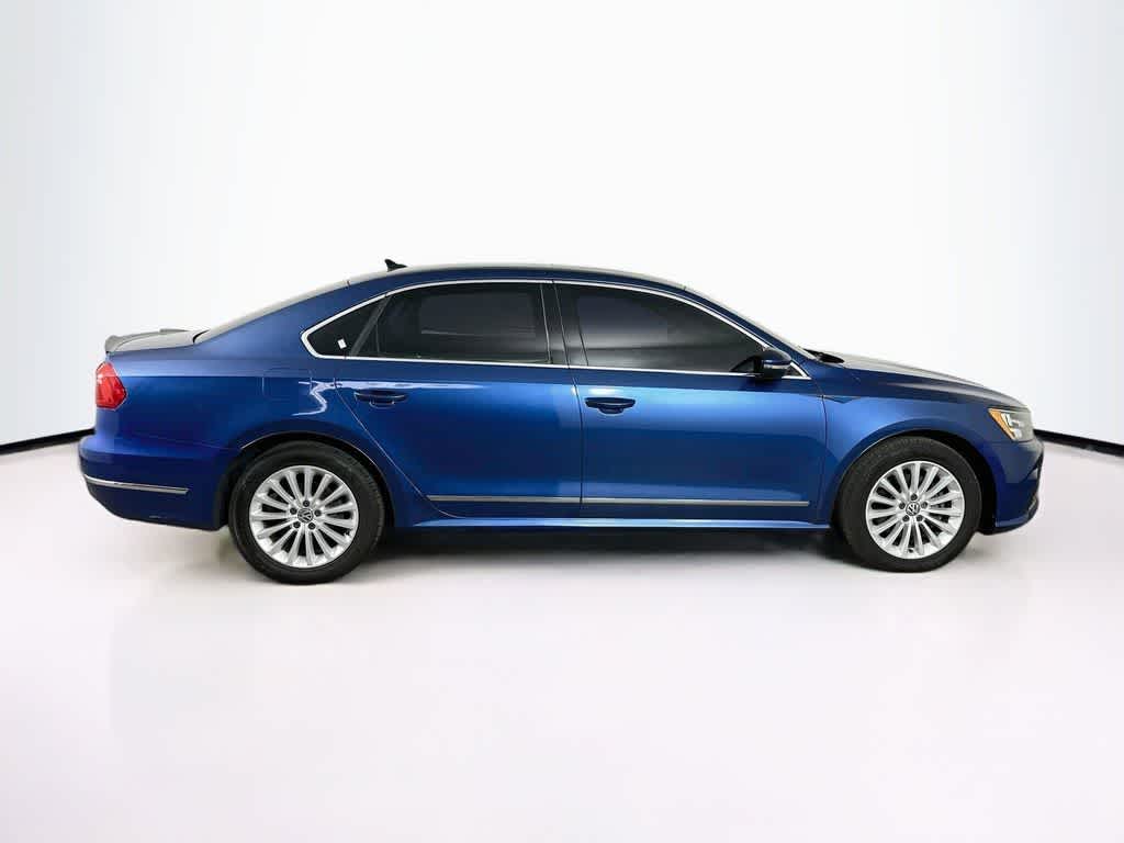 2016 Volkswagen Passat 1.8T SE w/Technology