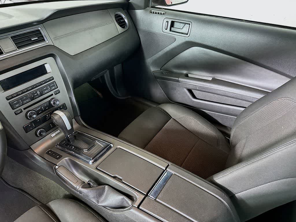 2014 Ford Mustang V6