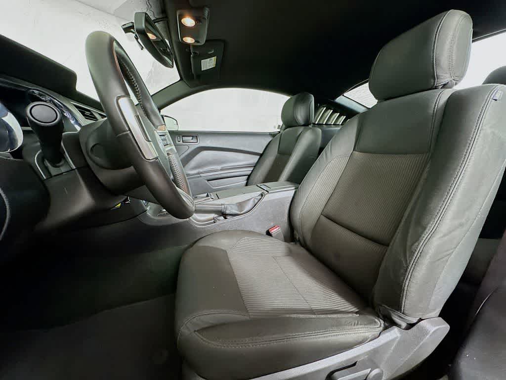 2014 Ford Mustang V6