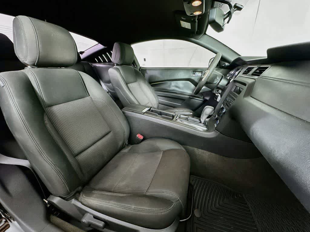 2014 Ford Mustang V6
