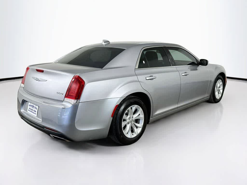 2015 Chrysler 300 Limited
