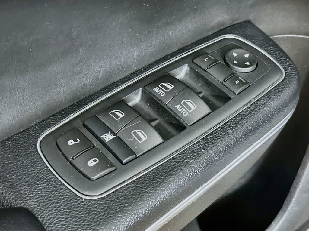 2015 Chrysler 300 Limited