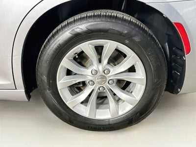 2015 Chrysler 300 Limited