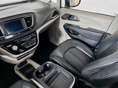 2021 Chrysler Voyager LXI