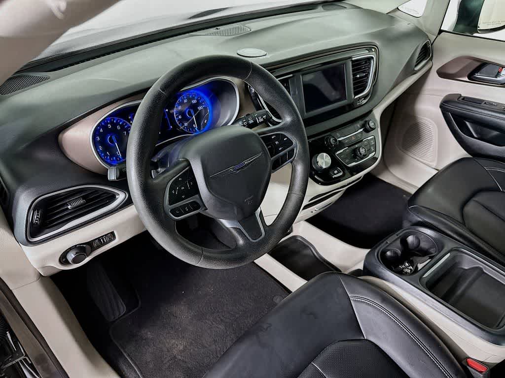 2021 Chrysler Voyager LXI