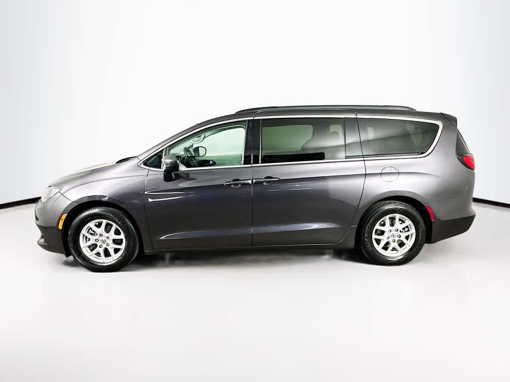 2021 Chrysler Voyager LXI