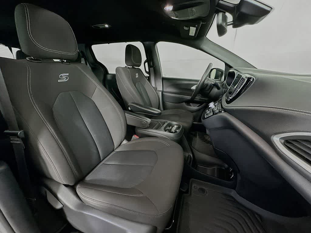 2021 Chrysler Pacifica Touring